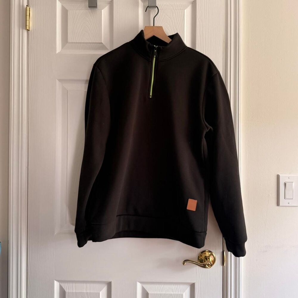 Men's Black Quarterzip Sweatshirt Size XL
